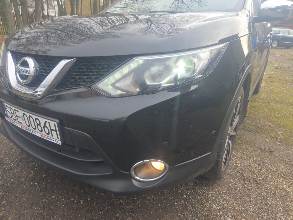 Zdjęcie oświetlenia przedniego i dolnego lewego