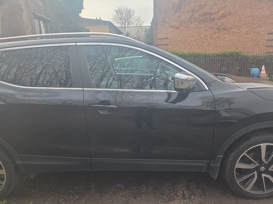 Zdjęcie drzwi przednich prawych wraz z szybą