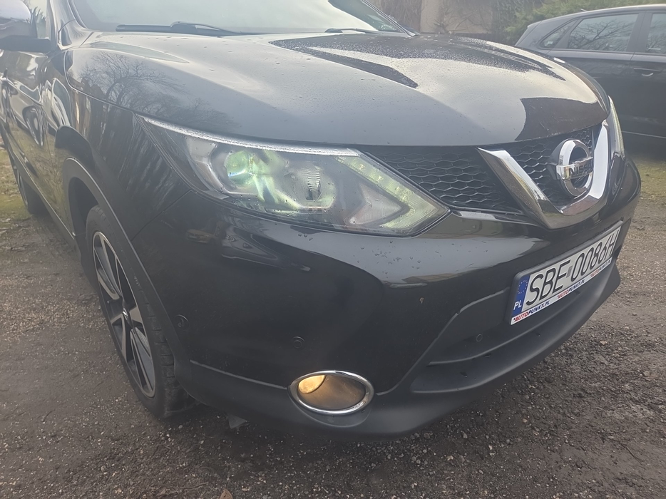 Zdjęcie oświetlenia przedniego i dolnego prawego