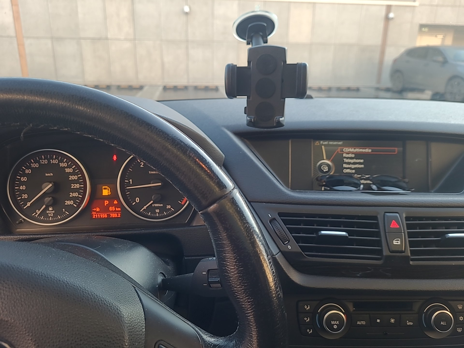 Zdjęcie jednostki multimedialnej