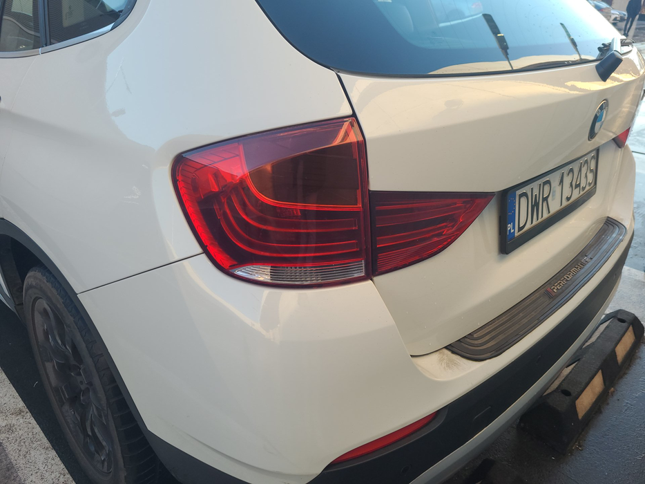 Zdjęcie oświetlenia tylnego lewego