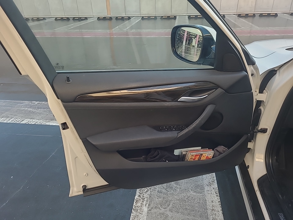 Zdjęcie tapicerki drzwi przednich lewych