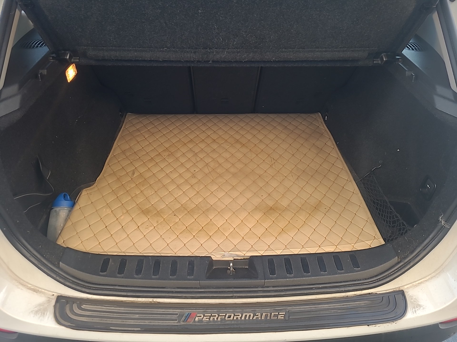 Zdjęcie przestrzeni bagażowej