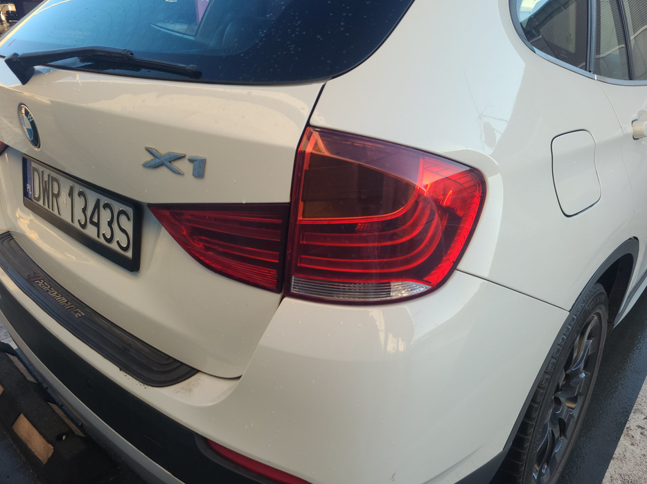 Zdjęcie oświetlenia tylnego prawego