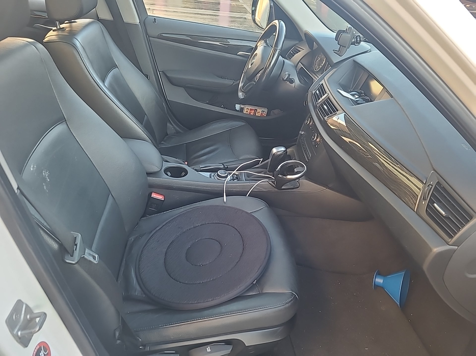 Zdjęcie wnętrza od pasażera, przód