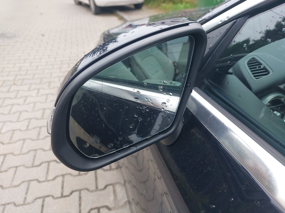 Zdjęcie zwierciadła lusterka lewego