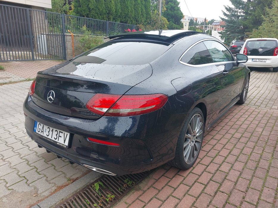 Zdjęcie po ukosie, prawy tył