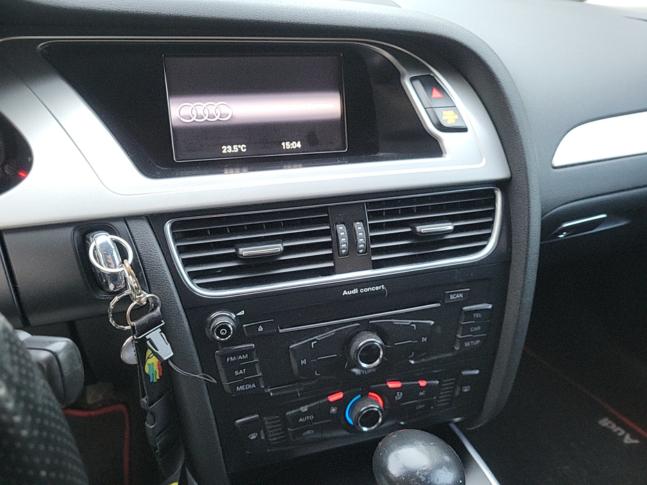 Zdjęcie jednostki multimedialnej