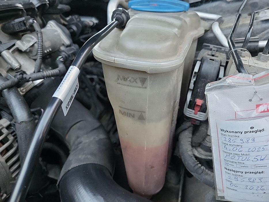 Zdjęcie zbiorniczka płynu chłodzącego