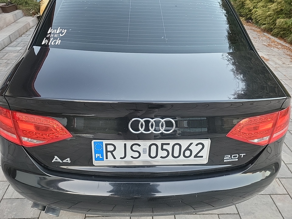 Zdjęcie pokrywy bagażnika