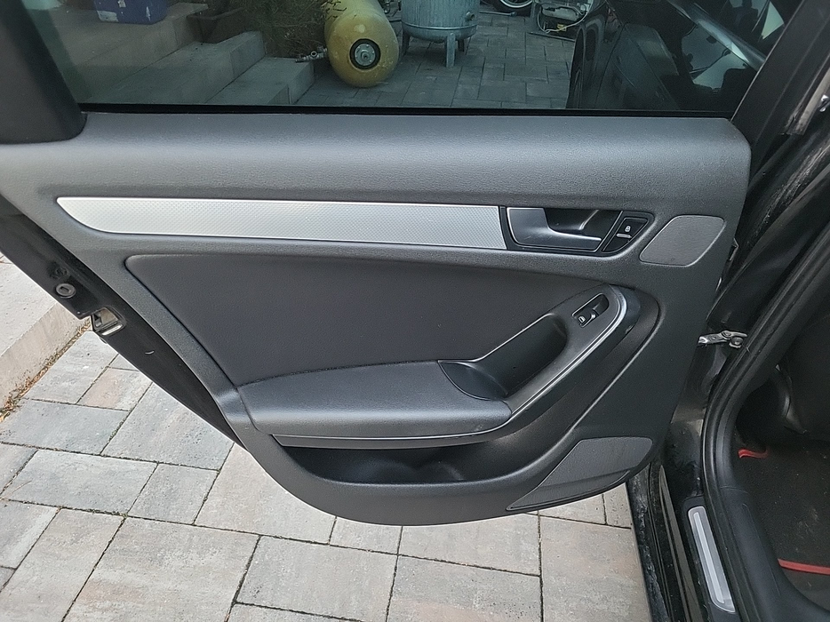 Zdjęcie tapicerki drzwi tylnych lewych