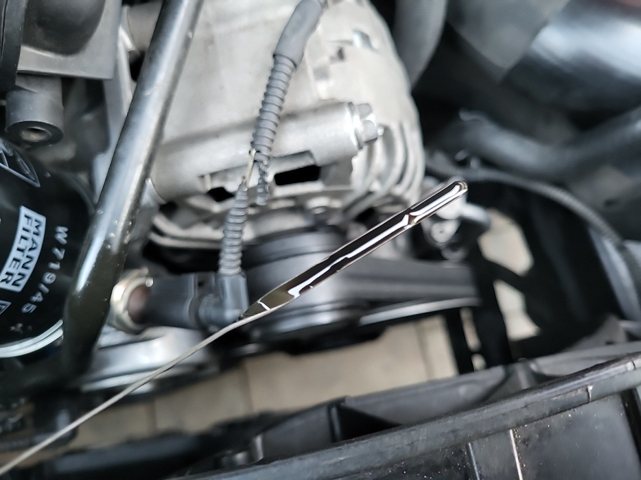 Zdjęcie bagnetu olejowego