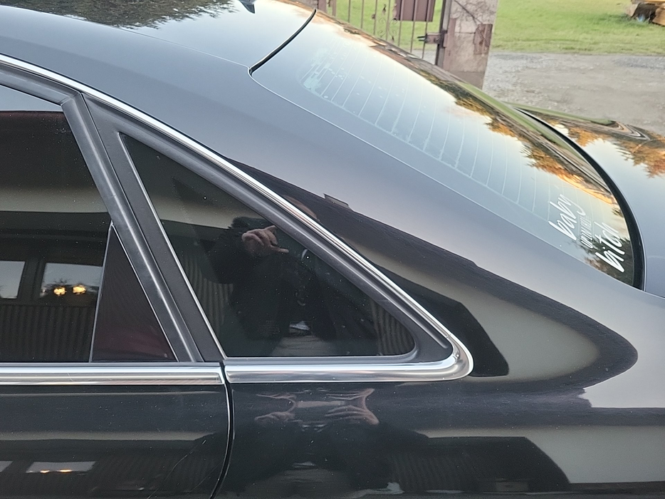 Zdjęcie słupka C lewego