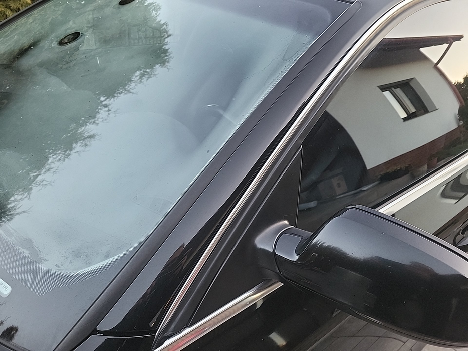 Zdjęcie słupka A lewego