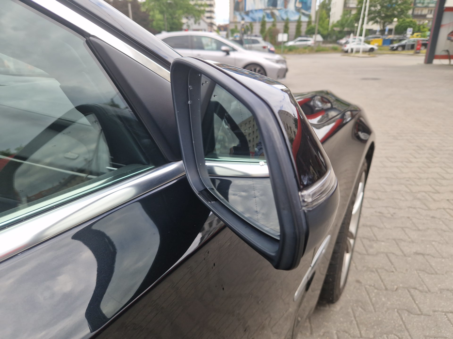 Zdjęcie zwierciadła lusterka prawego