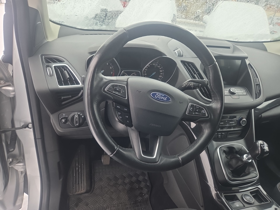 Zdjęcie kokpitu i kierownicy