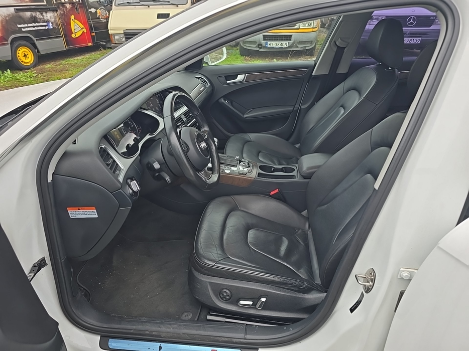 Zdjęcie wnętrza od kierowcy, przód