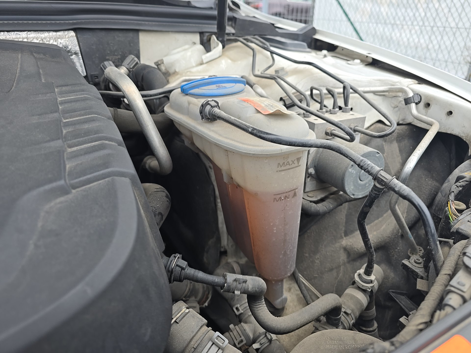 Zdjęcie zbiorniczka płynu chłodzącego