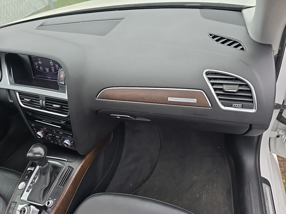 Zdjęcie kokpitu części prawej