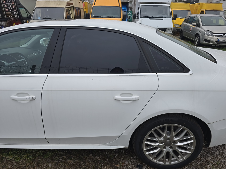 Zdjęcie drzwi tylne lewe wraz z szybą