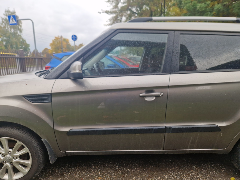 Zdjęcie drzwi przednich lewych wraz z szybą