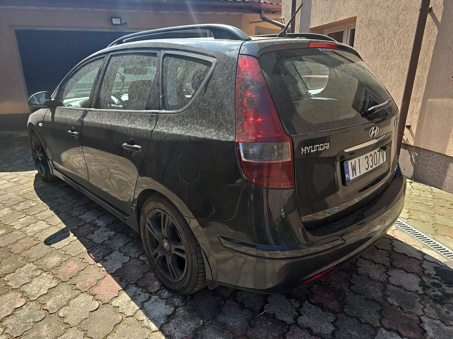Zdjęcie po ukosie, lewy tył