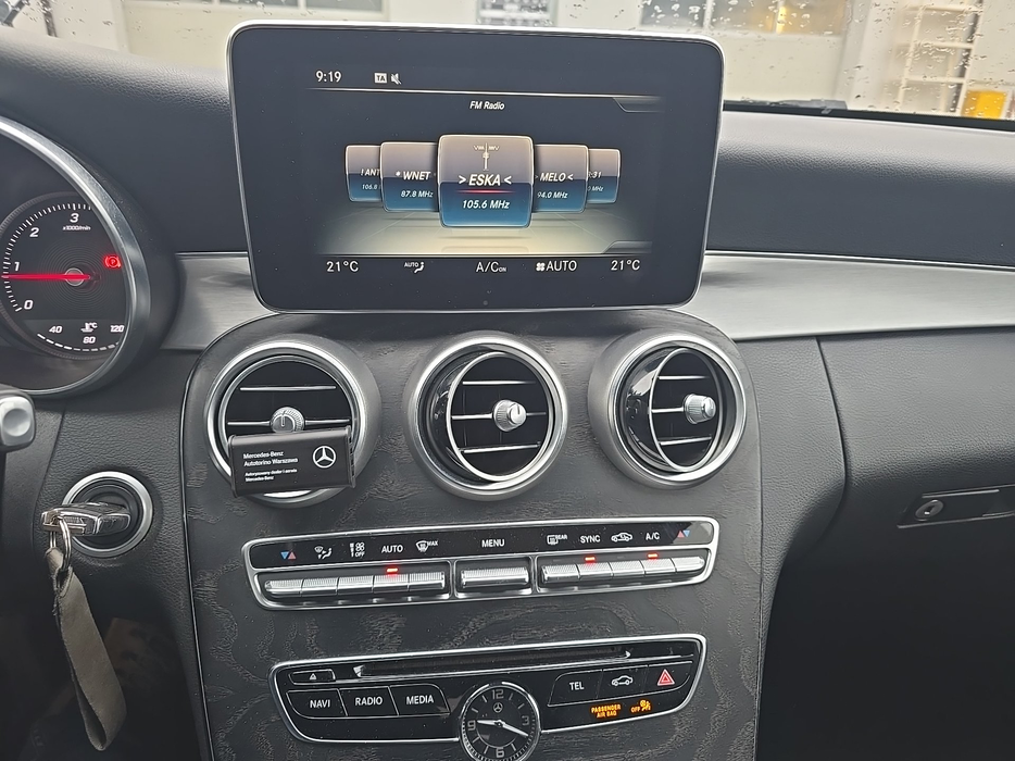 Zdjęcie jednostki multimedialnej