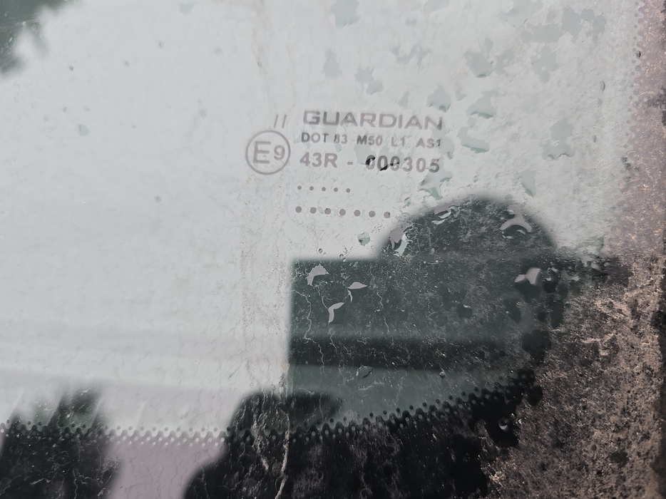 Zdjęcie szyby czołowej - zdjęcie uszkodzeń