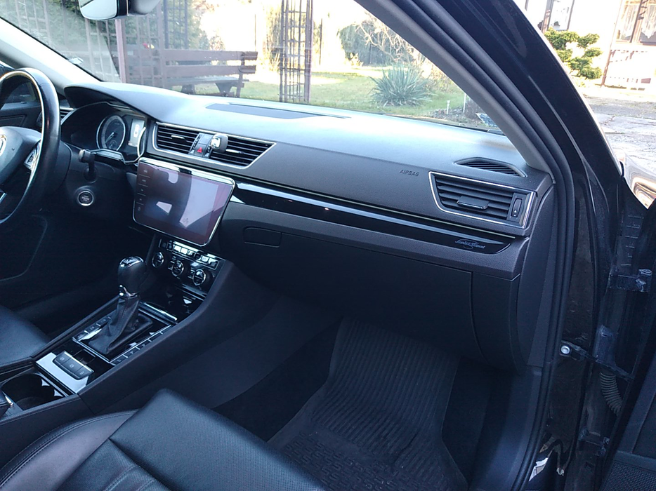 Zdjęcie kokpitu części prawej