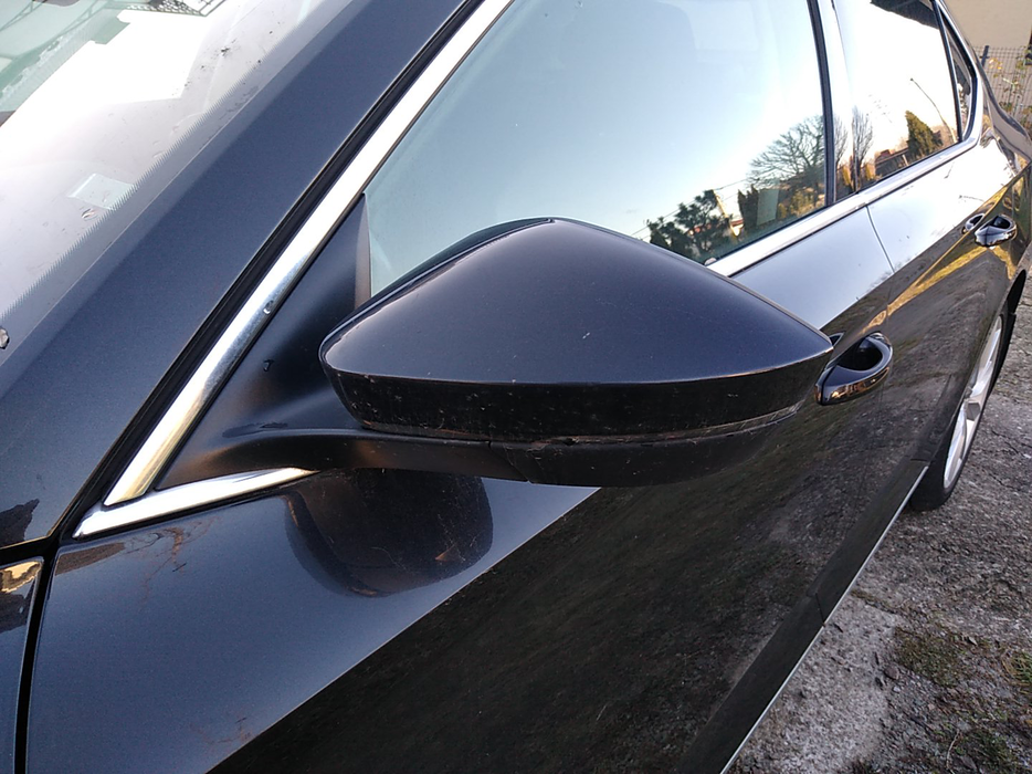 Zdjęcie obudowy lusterka lewego