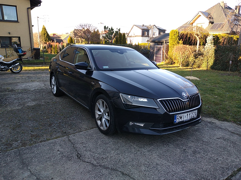 Zdjęcie po ukosie, prawy przód