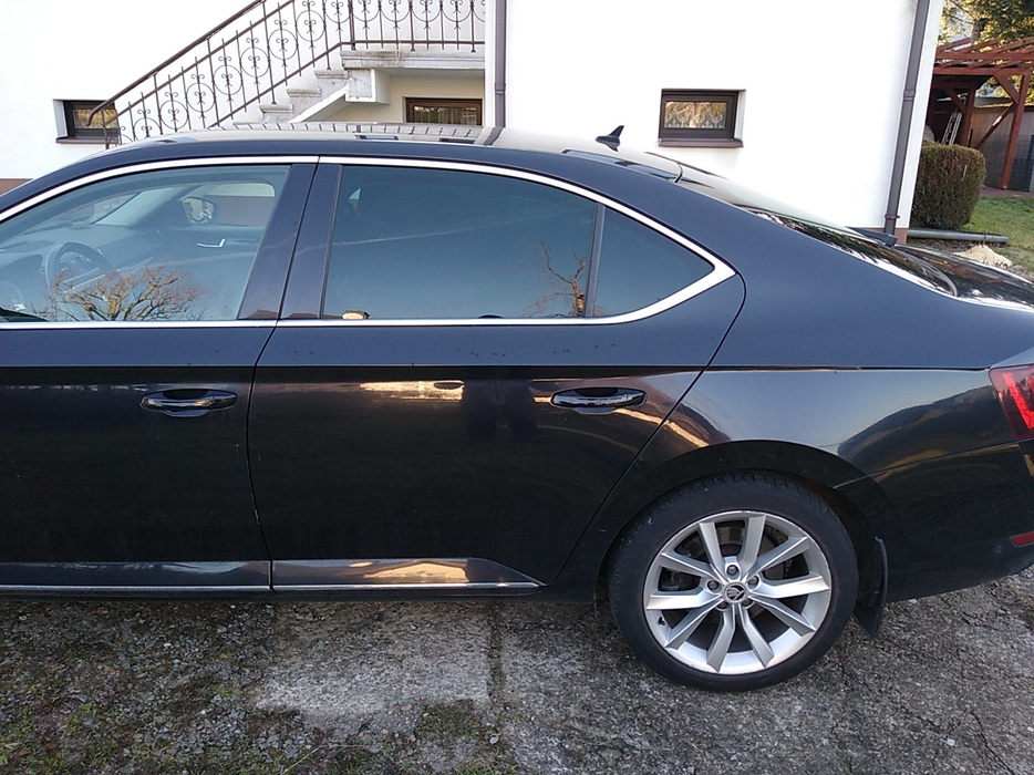 Zdjęcie drzwi tylne lewe wraz z szybą