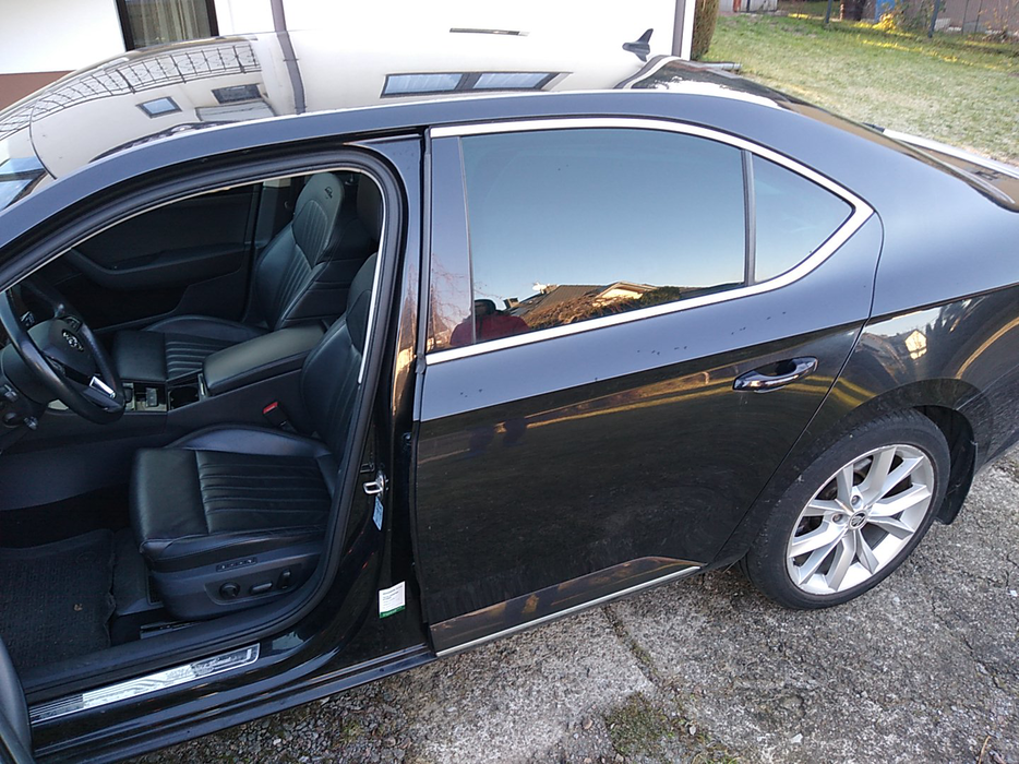 Zdjęcie słupka B lewego