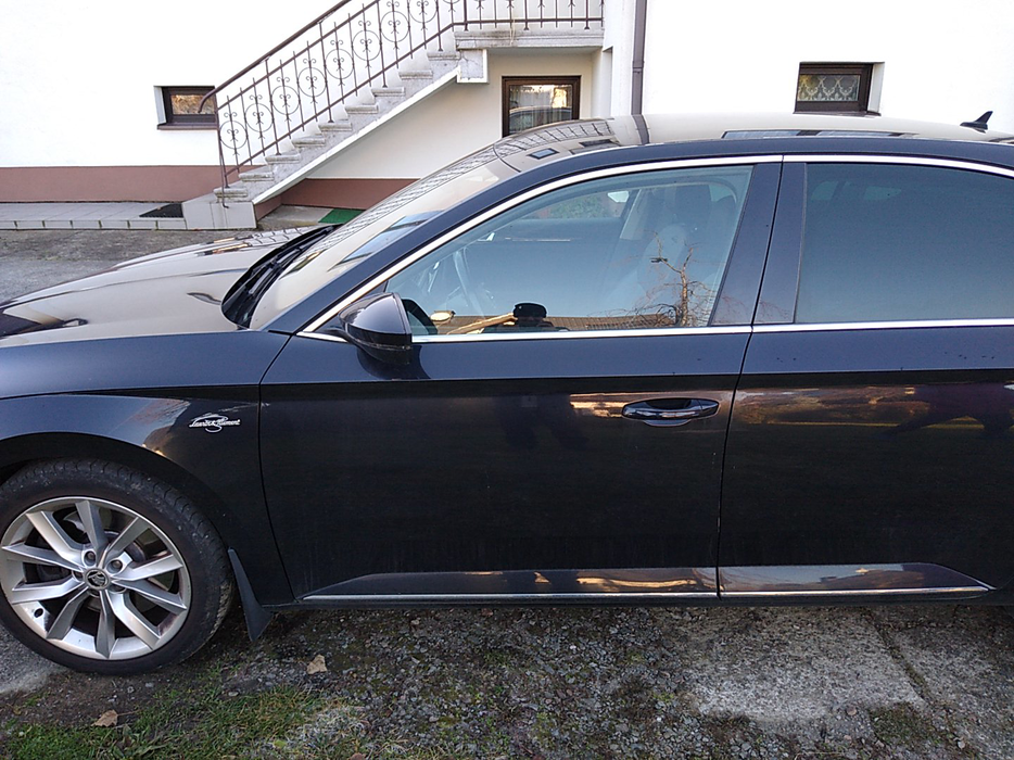 Zdjęcie drzwi przednich lewych wraz z szybą