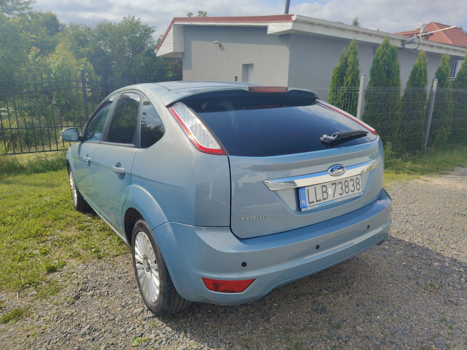 Zdjęcie po ukosie, lewy tył