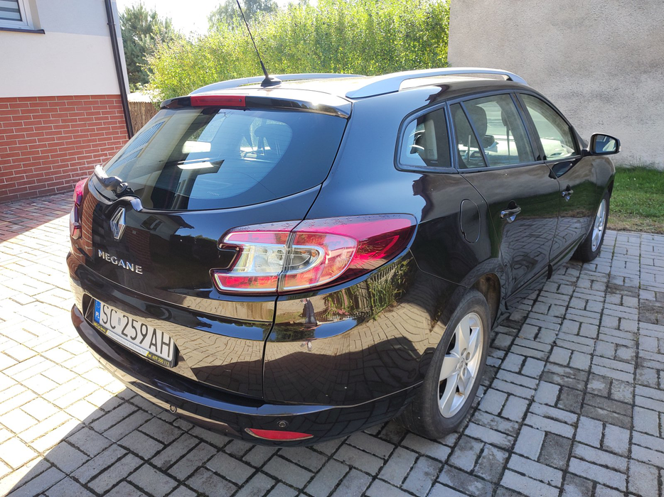 Zdjęcie po ukosie, prawy tył
