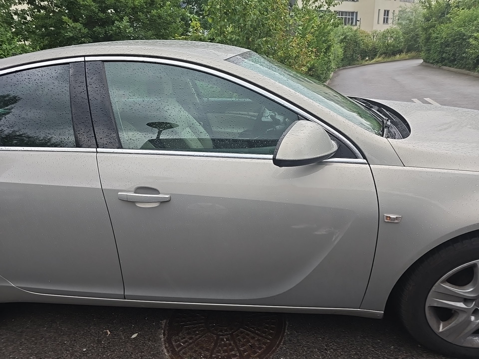 Zdjęcie drzwi przednich prawych wraz z szybą