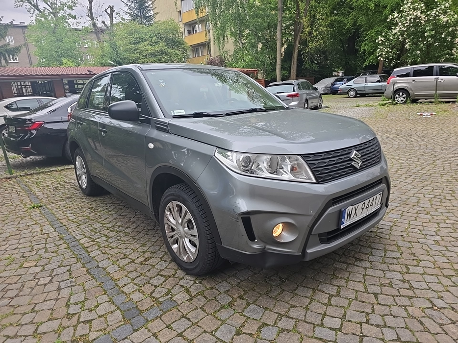 Zdjęcie po ukosie, prawy przód