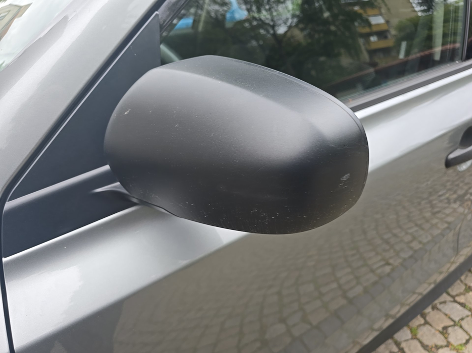 Zdjęcie obudowy lusterka lewego