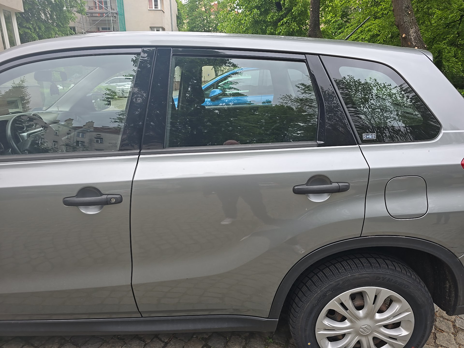 Zdjęcie drzwi tylne lewe wraz z szybą