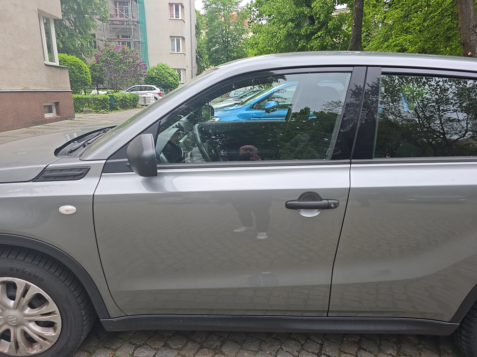 Zdjęcie drzwi przednich lewych wraz z szybą