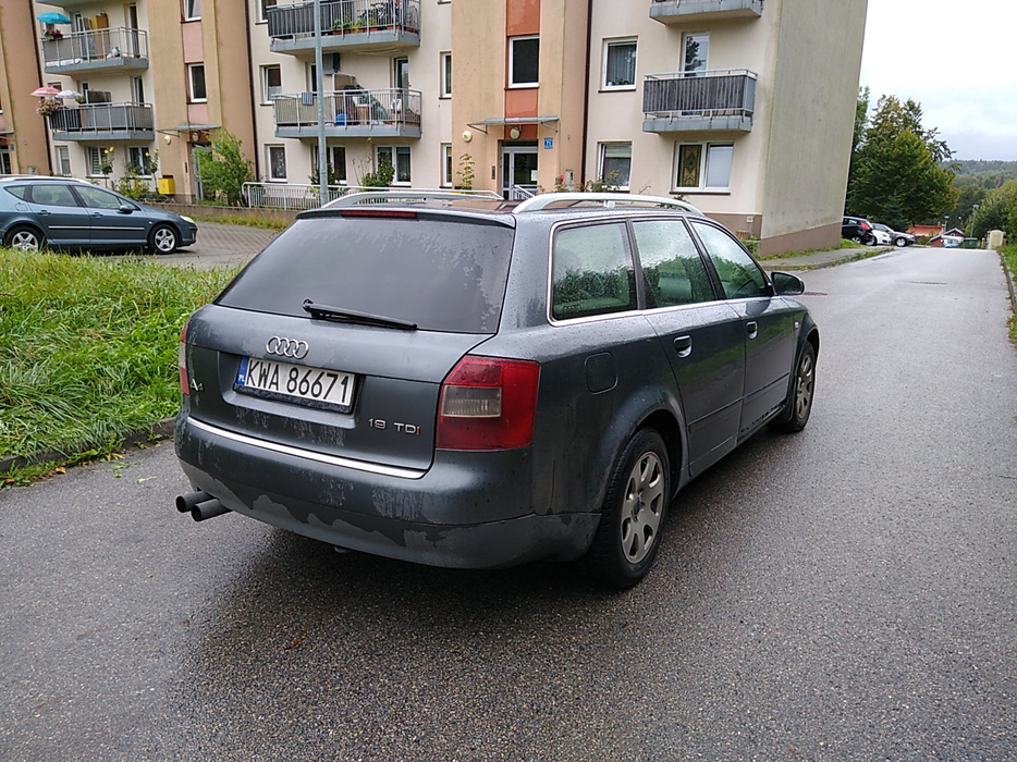 Zdjęcie po ukosie, prawy tył