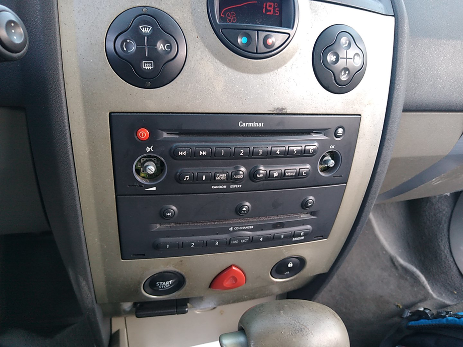 Zdjęcie jednostki multimedialnej