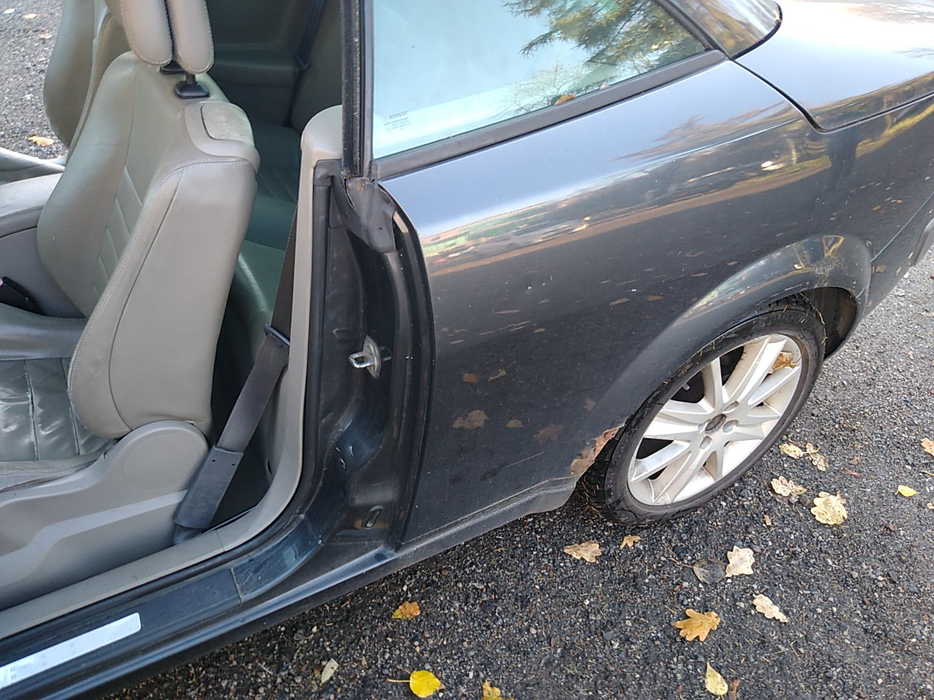 Zdjęcie słupka B lewego