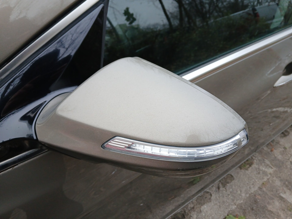 Zdjęcie obudowy lusterka lewego