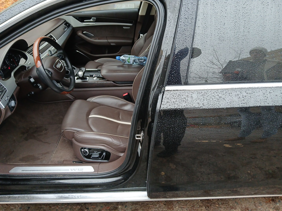 Zdjęcie słupka B lewego