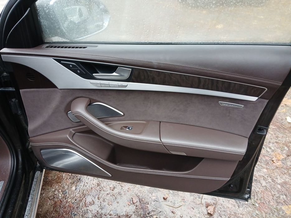 Zdjęcie tapicerki drzwi przednich prawych