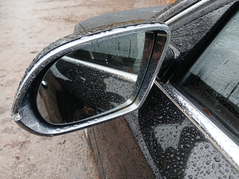 Zdjęcie zwierciadła lusterka lewego