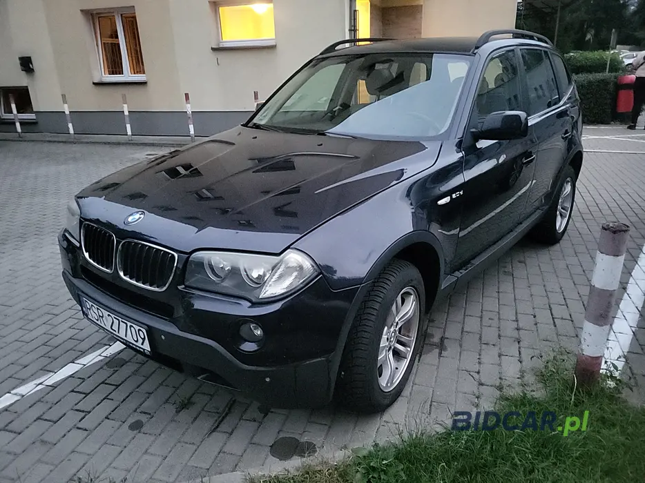 Zdjęcie po ukosie, lewy przód