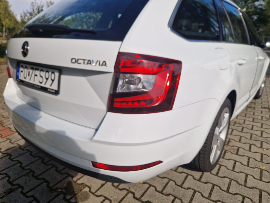 Zdjęcie oświetlenia tylnego prawego